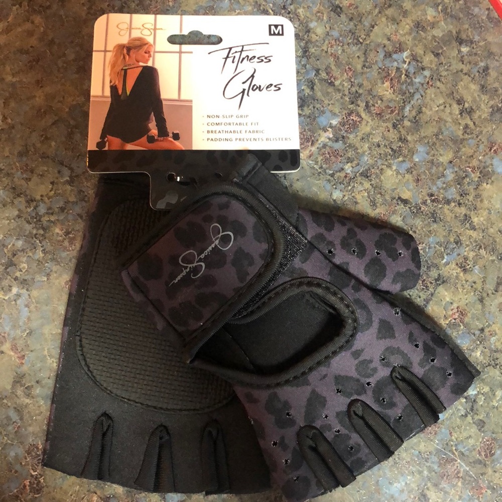 Brand new- fitness weight lifting gloves